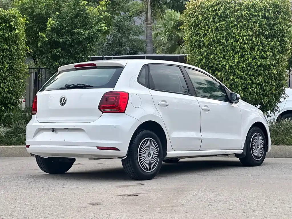 Volkswagen Polo 2017 — фото 9