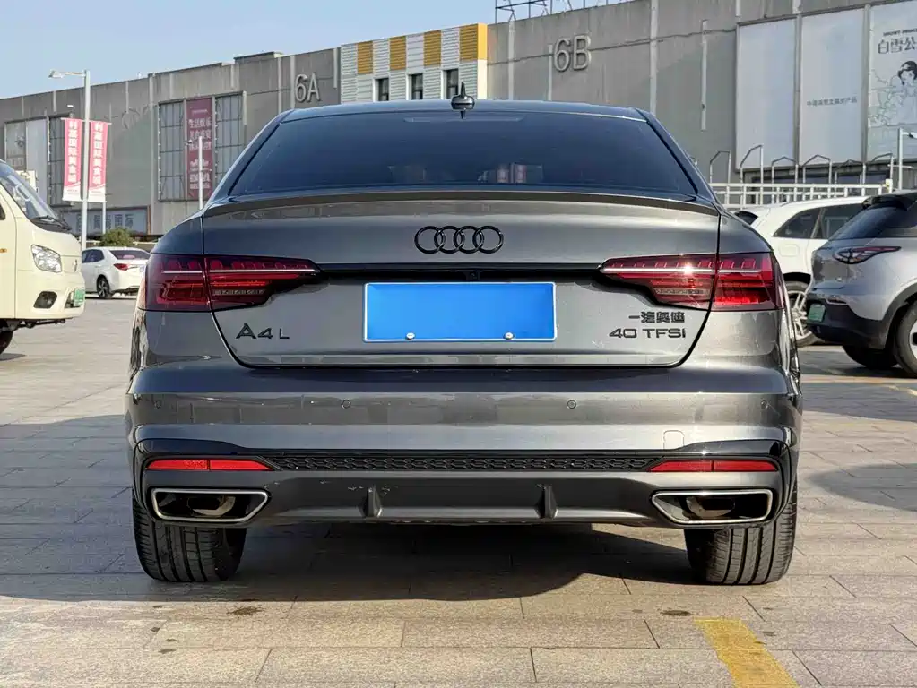 Audi A4L 2023 — фото 8