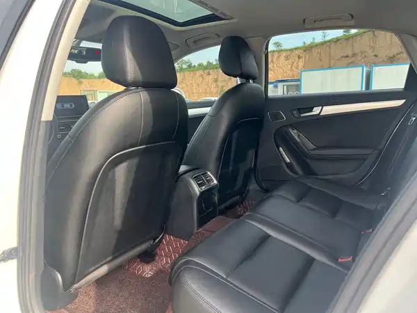 Audi A4L 2016