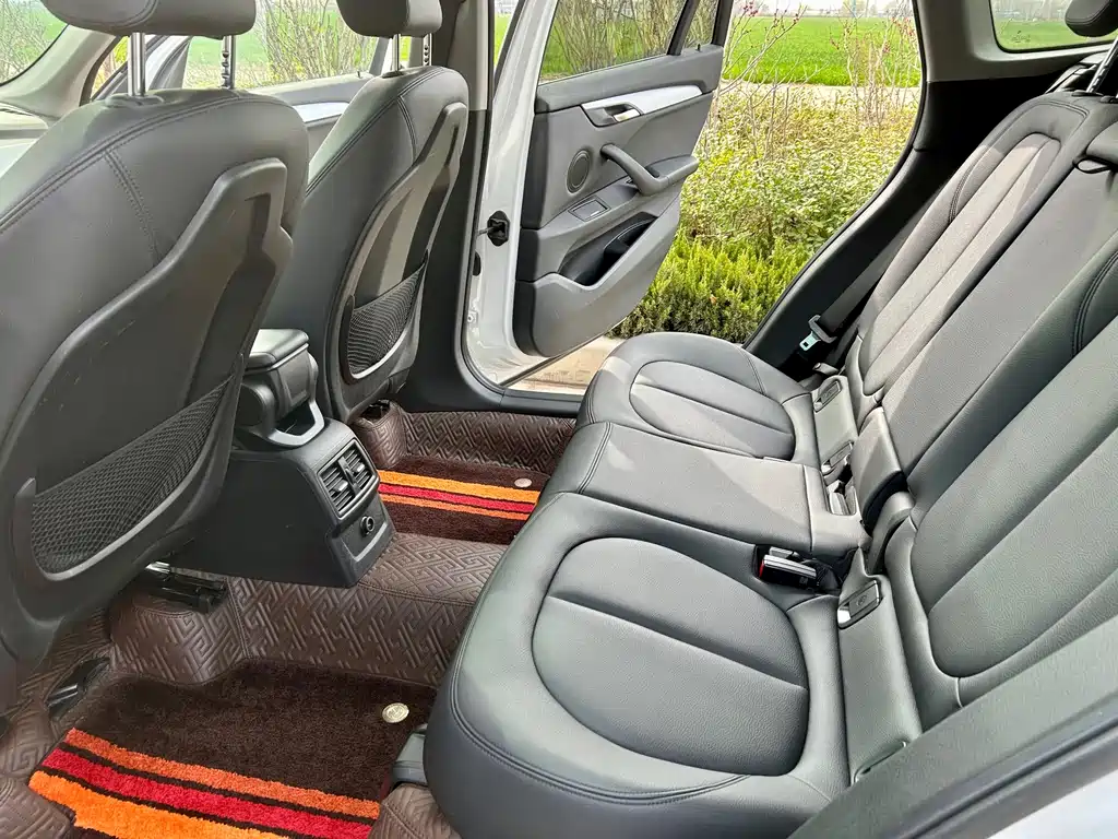 BMW X1 2017 — фото 12