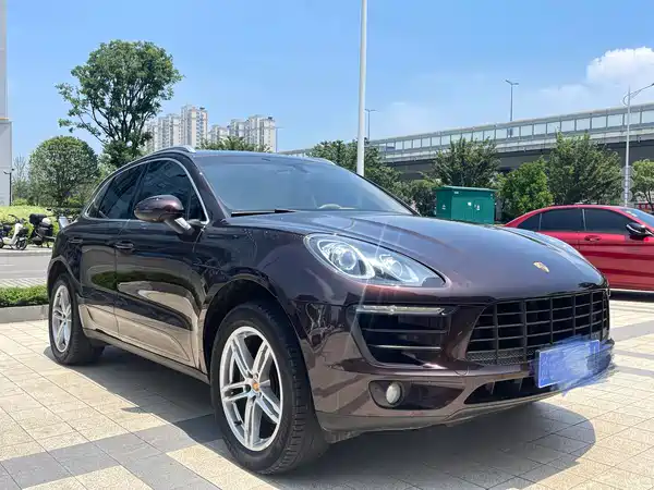 Porsche Macan 2014