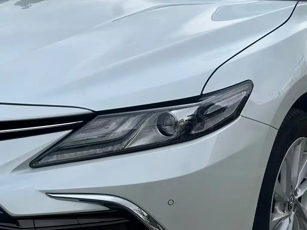 Toyota Camry 2021 — фото 10