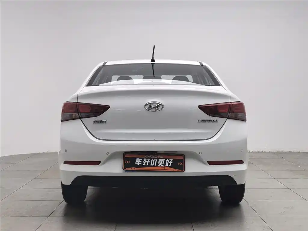 Hyundai Verna 2017 — фото 4