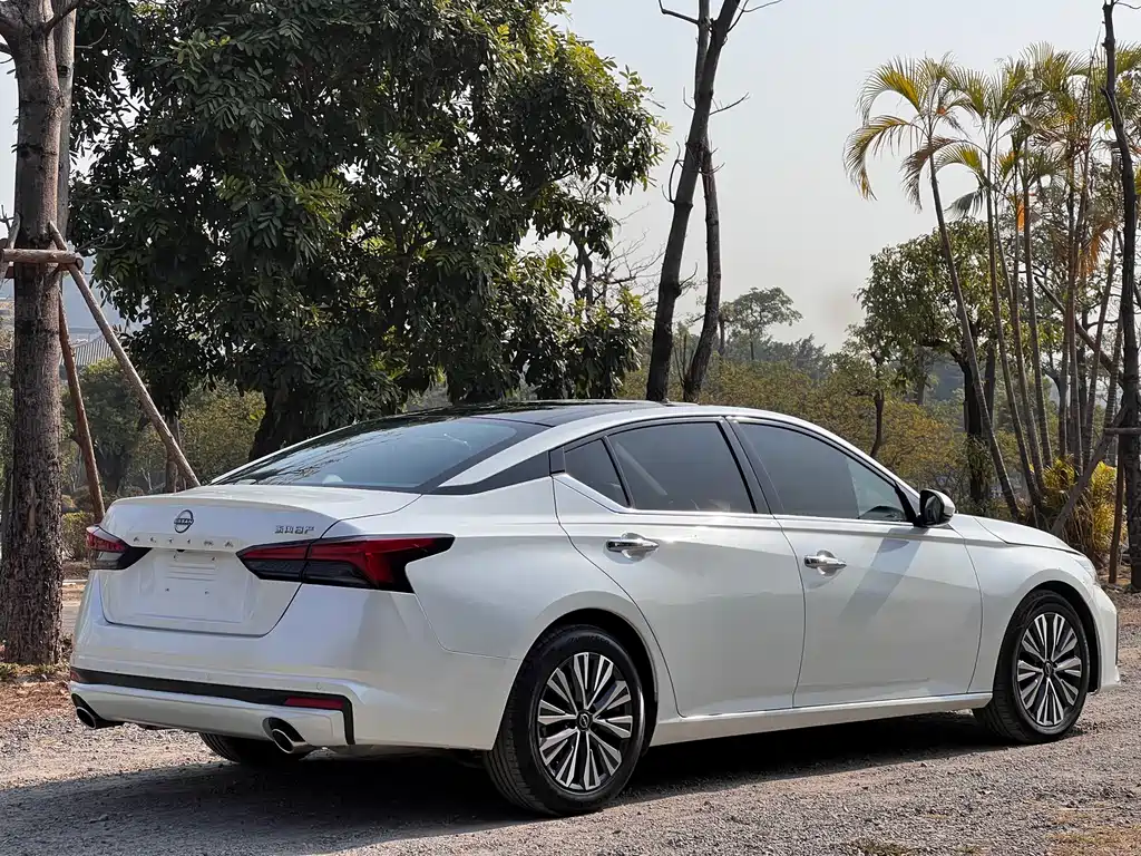 Nissan Teana 2023 — фото 13
