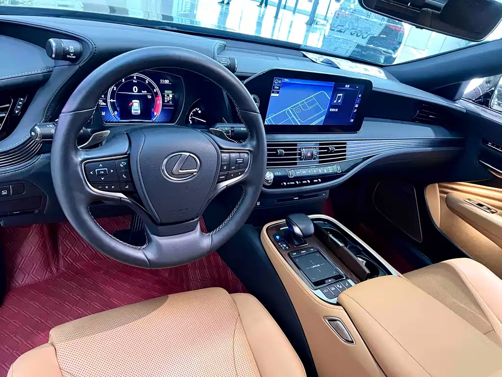 Lexus LS 2022