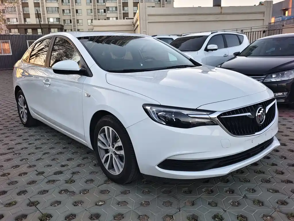 Buick Excelle 2018 — фото 3