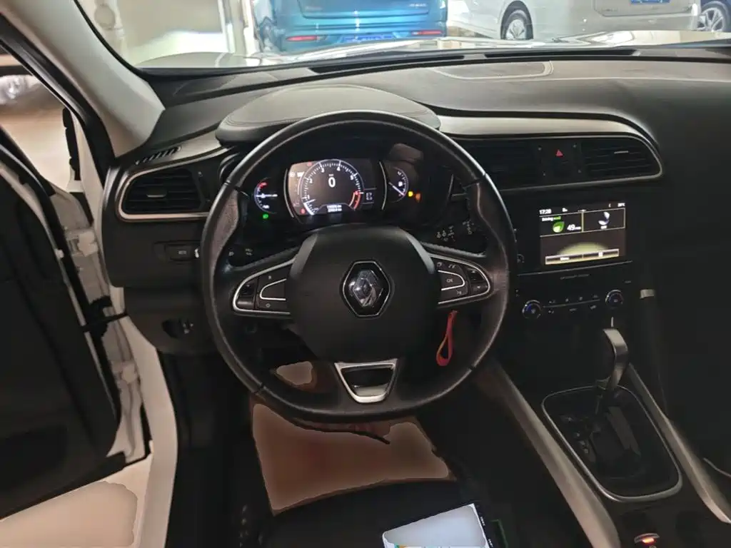 Renault Kadjar 2018 — фото 11