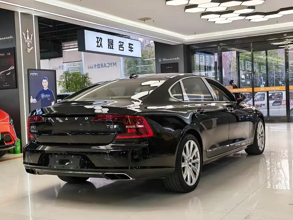 Volvo S90 PHEV 2020 — фото 18