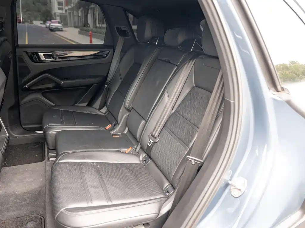 Porsche Cayenne 2018 — фото 13