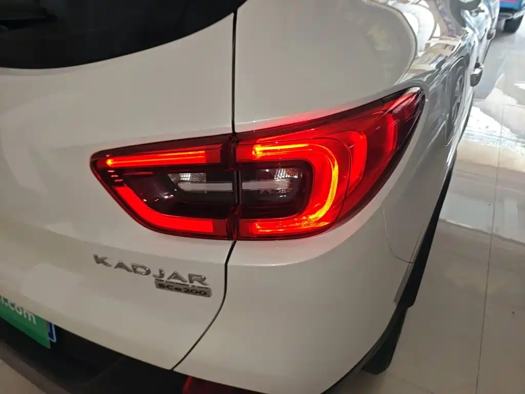 Renault Kadjar 2018 — фото 8
