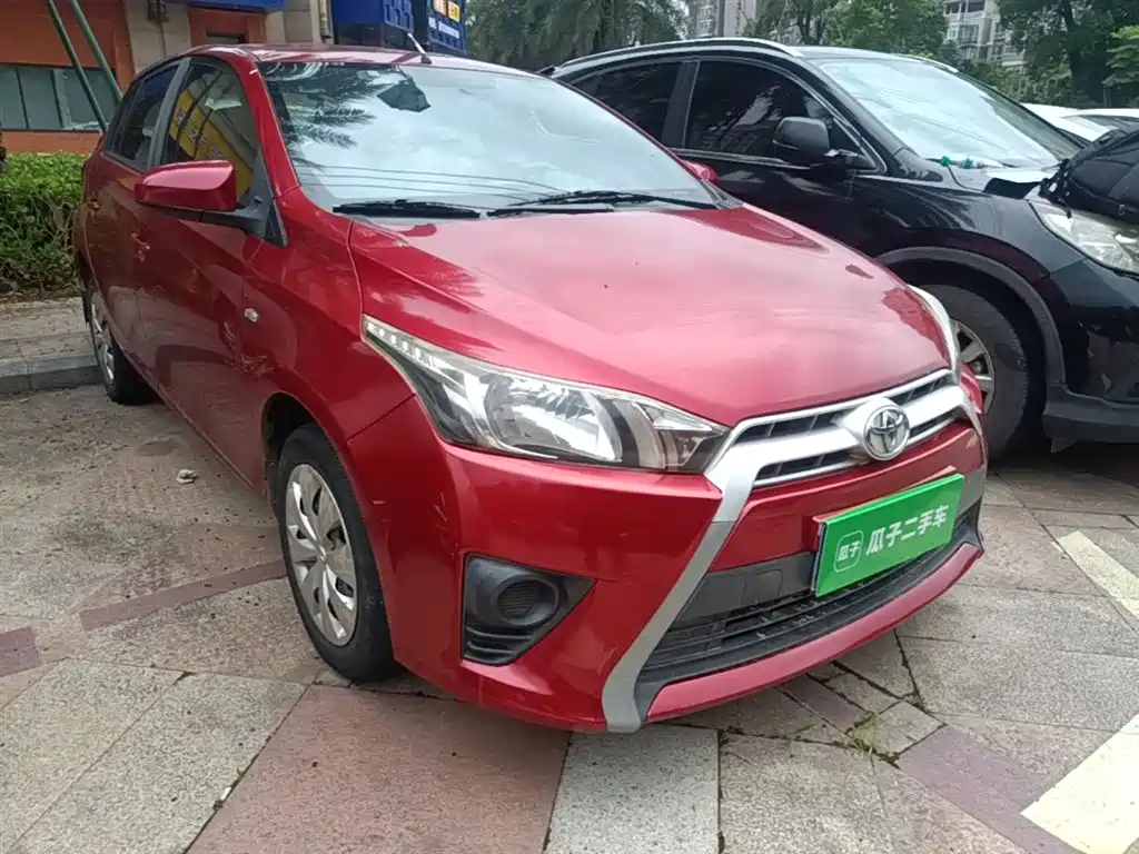 Toyota Yaris L 2015 — фото 4