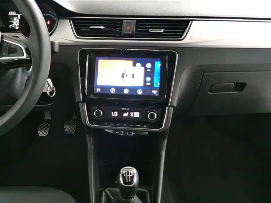 Skoda Rapid 2021 — фото 13