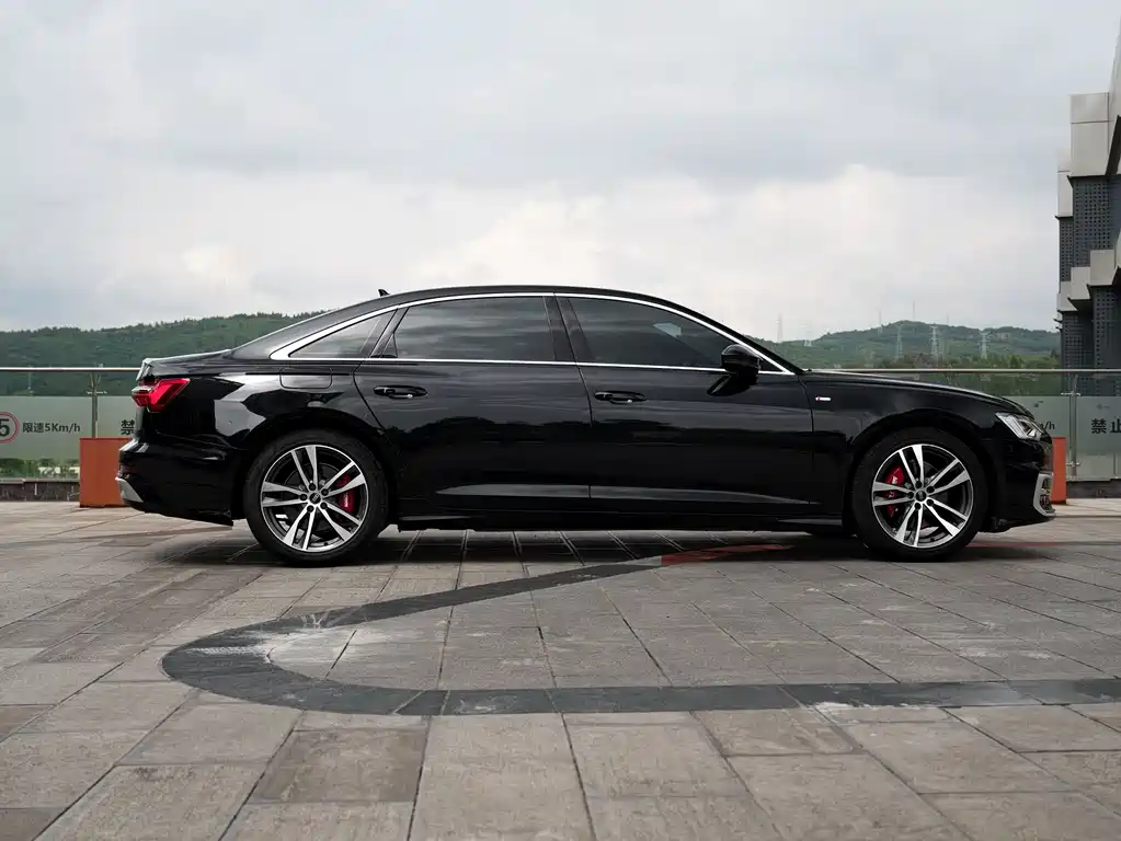Audi A6L 2023