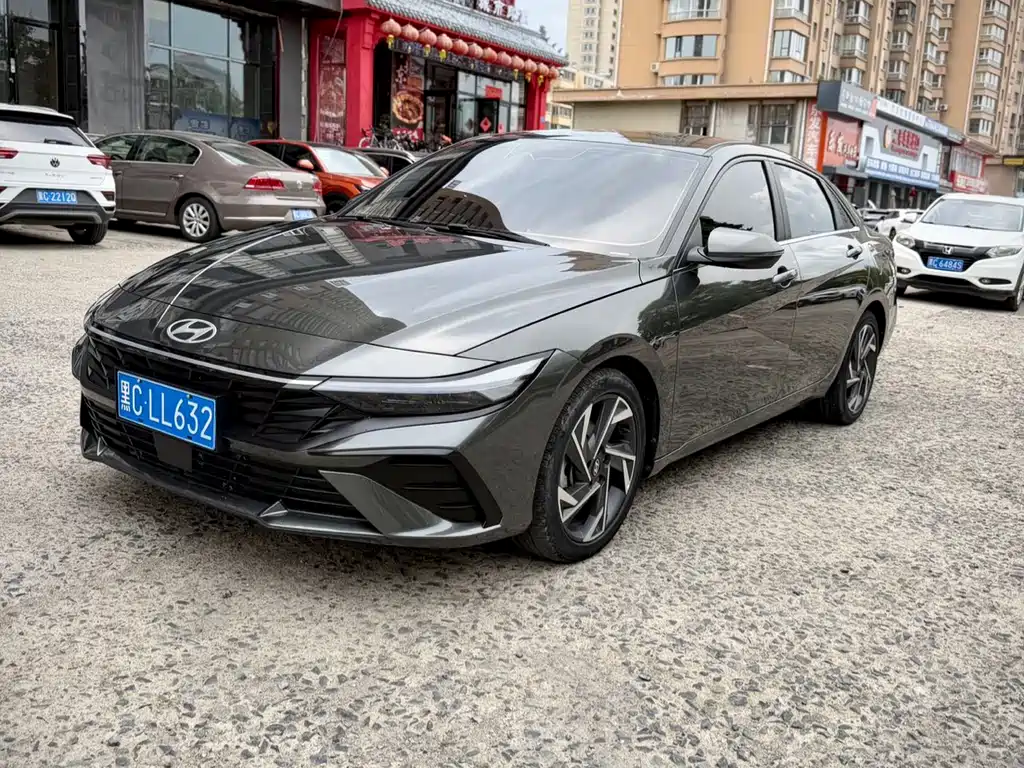 Hyundai Elantra 2023