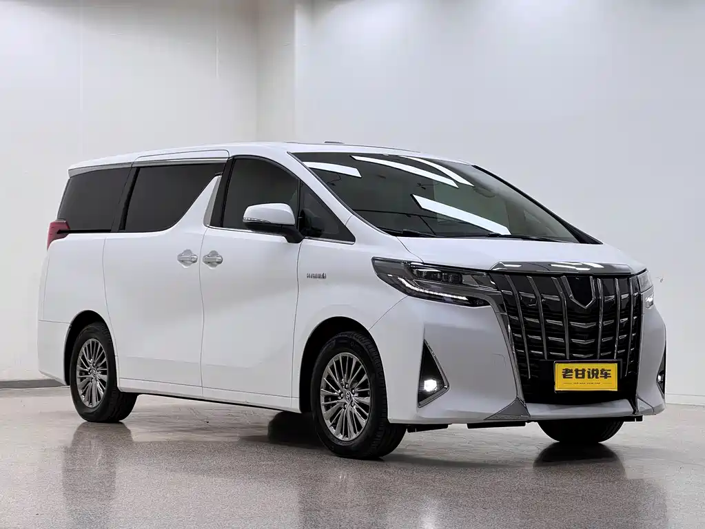 Toyota Alphard 2022 — фото 3