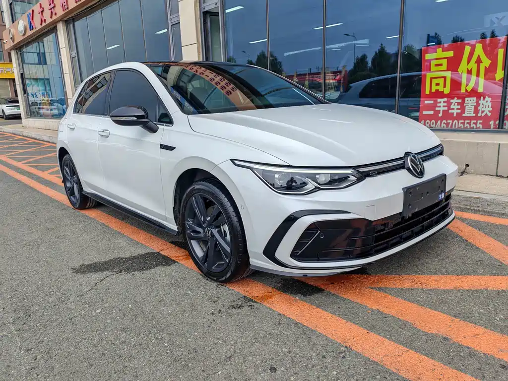 Volkswagen Golf 2023