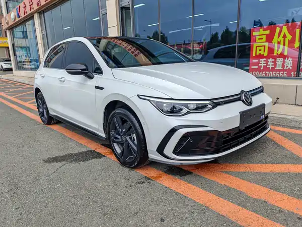 Volkswagen Golf 2023