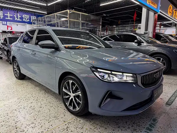 Geely Emgrand 2023