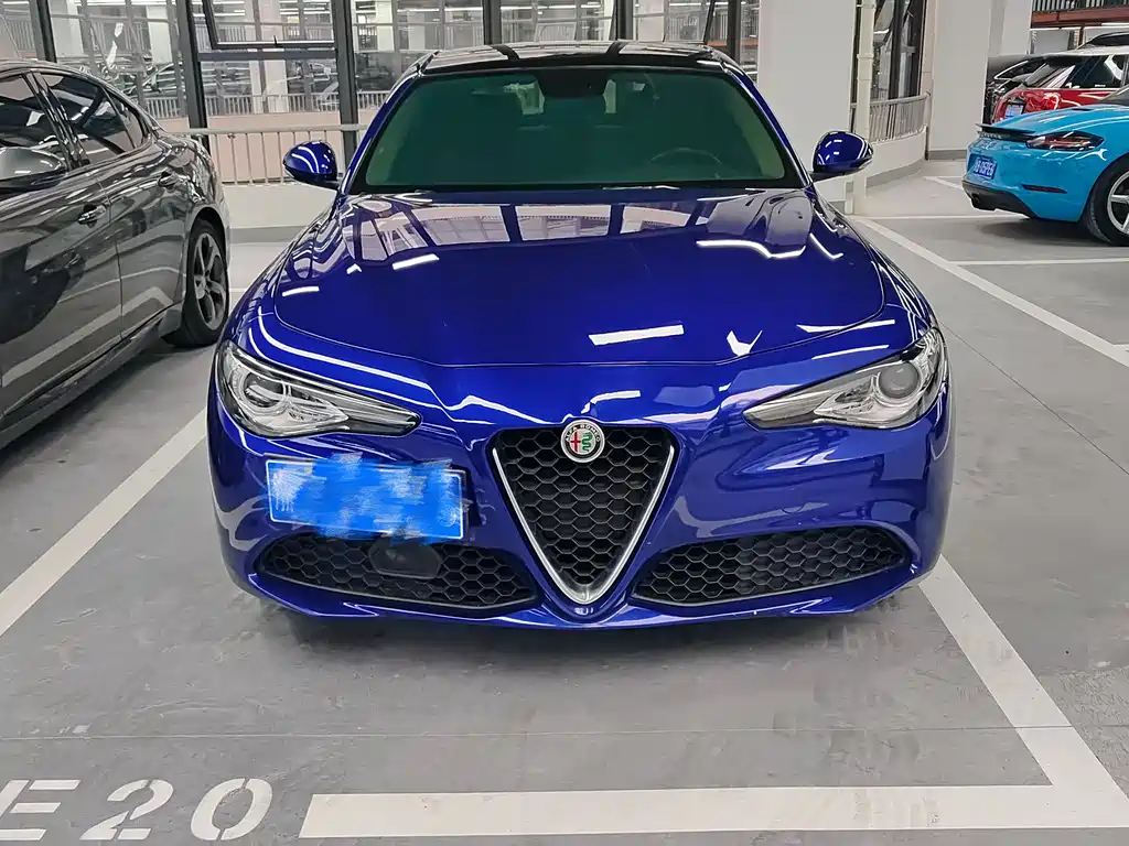 Alfa Romeo Giulia 2021 — фото 2