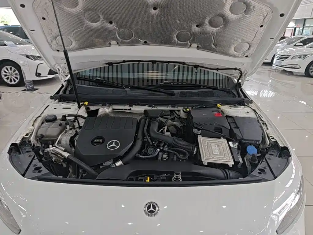 Mercedes-Benz A-Class 2019 — фото 20