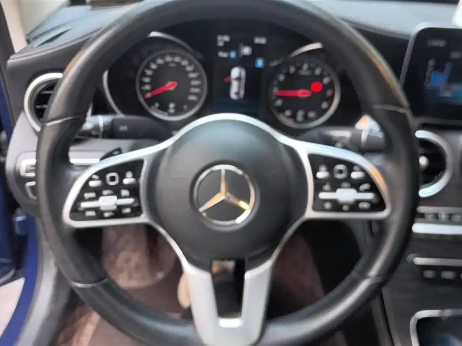 Mercedes-Benz C-Class 2019 — фото 15