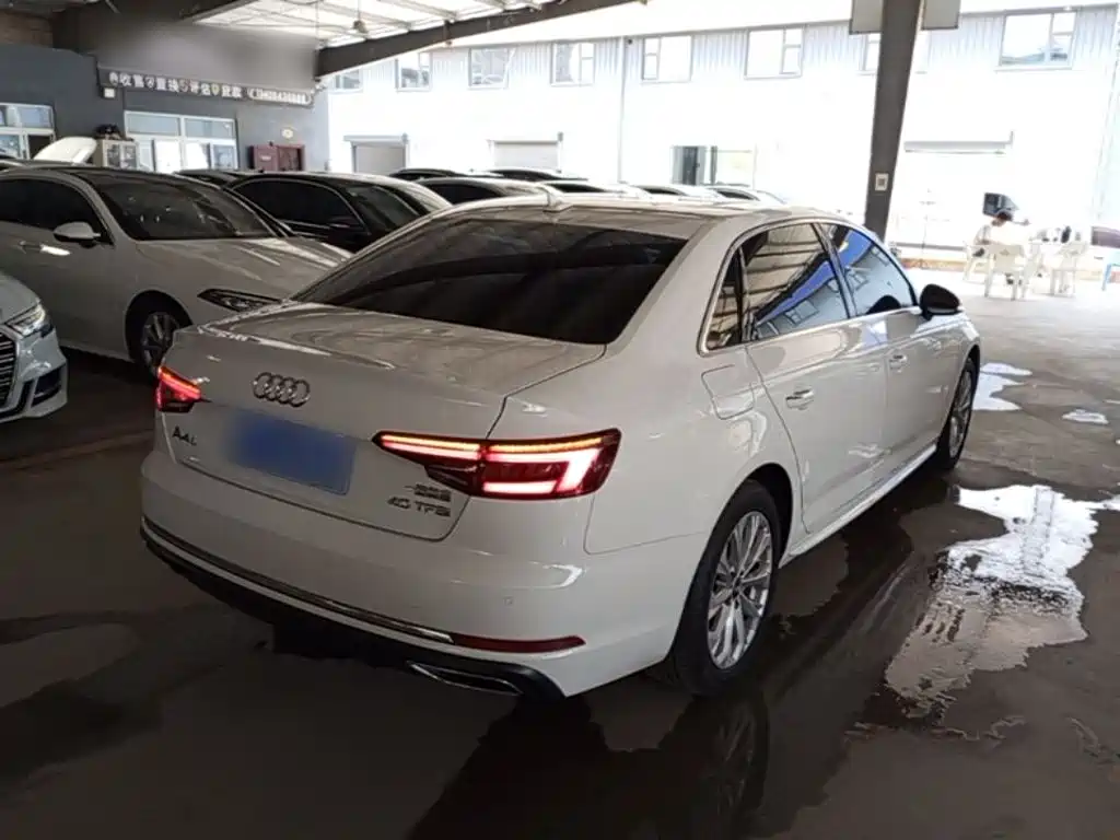 Audi A4L 2020