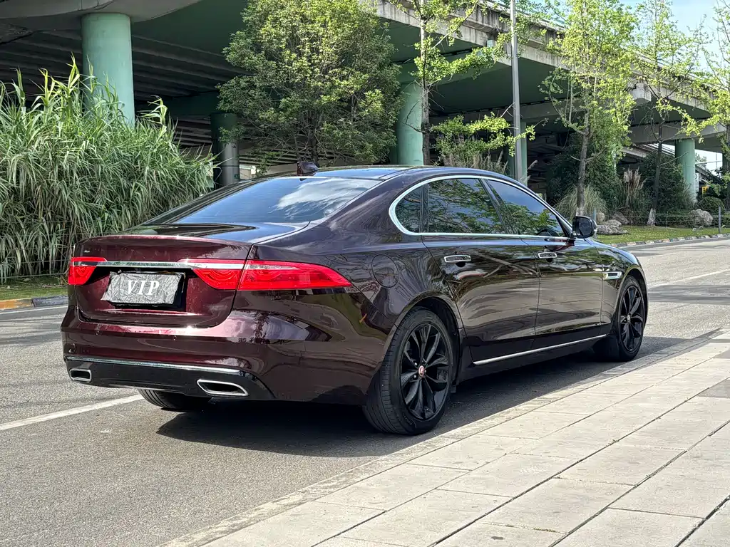 Jaguar XFL 2020 — фото 21