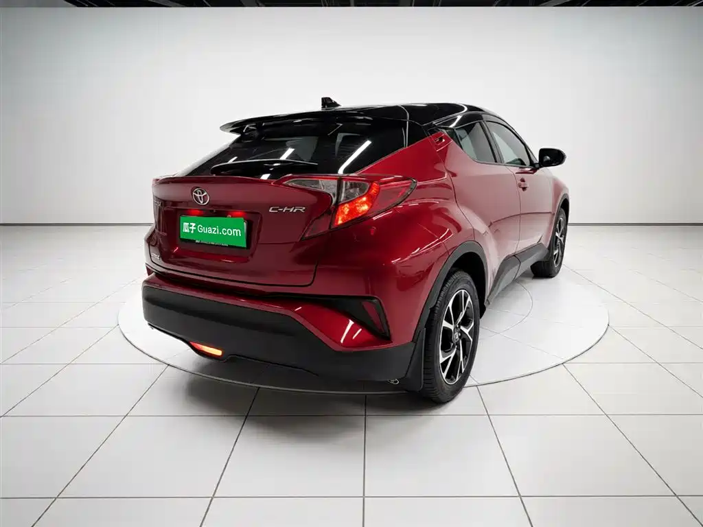 Toyota C-HR 2020 — фото 7