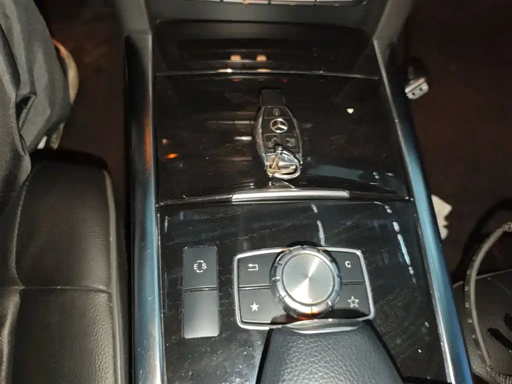 Mercedes-Benz E-Class 2015 — фото 14