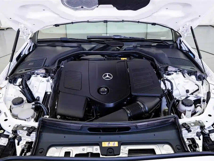 Mercedes-Benz C-Class 2022