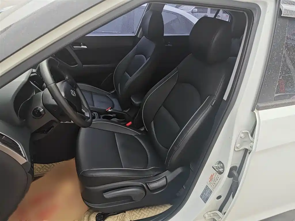 Hyundai ix25 2016 — фото 18