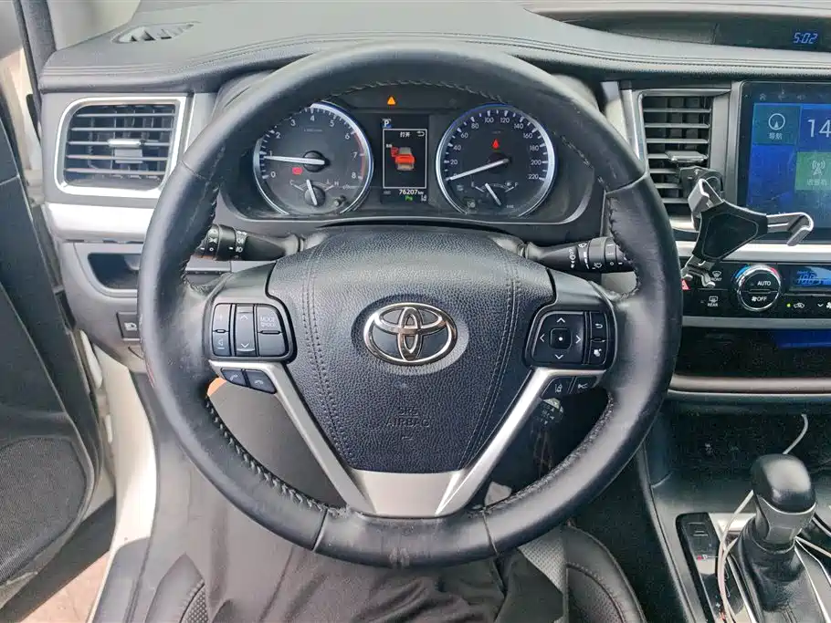 Toyota Highlander 2018 — фото 15