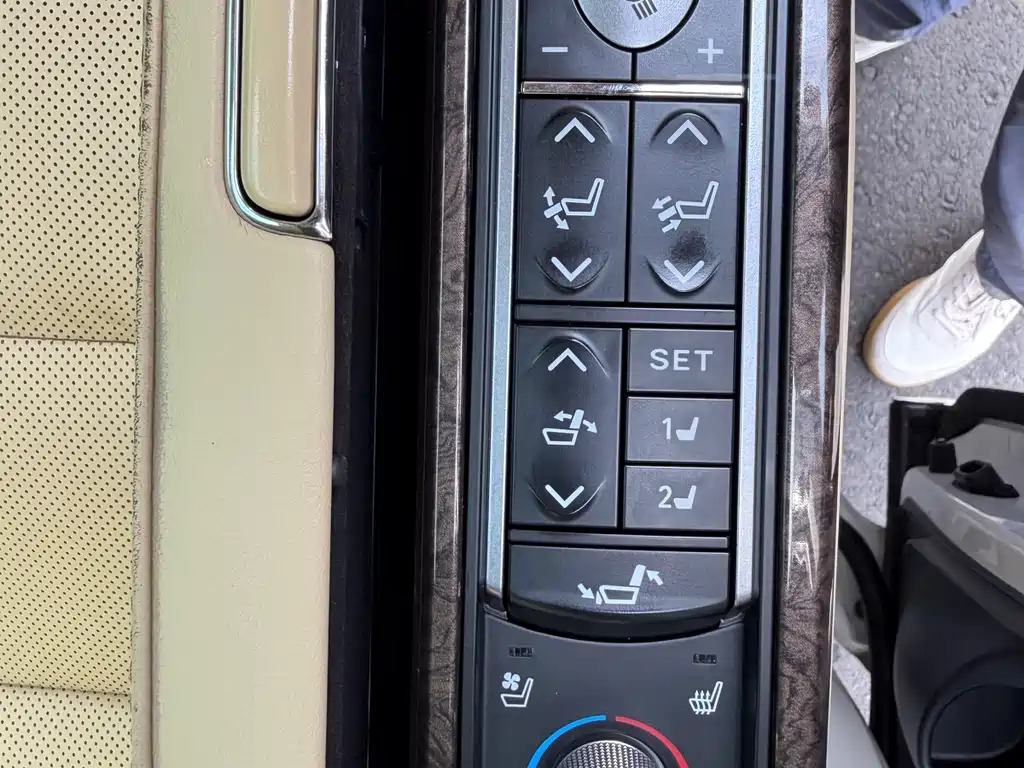 Toyota Alphard 2019 — фото 15