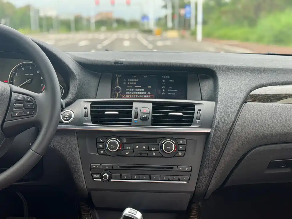 BMW X3 2013 — фото 10