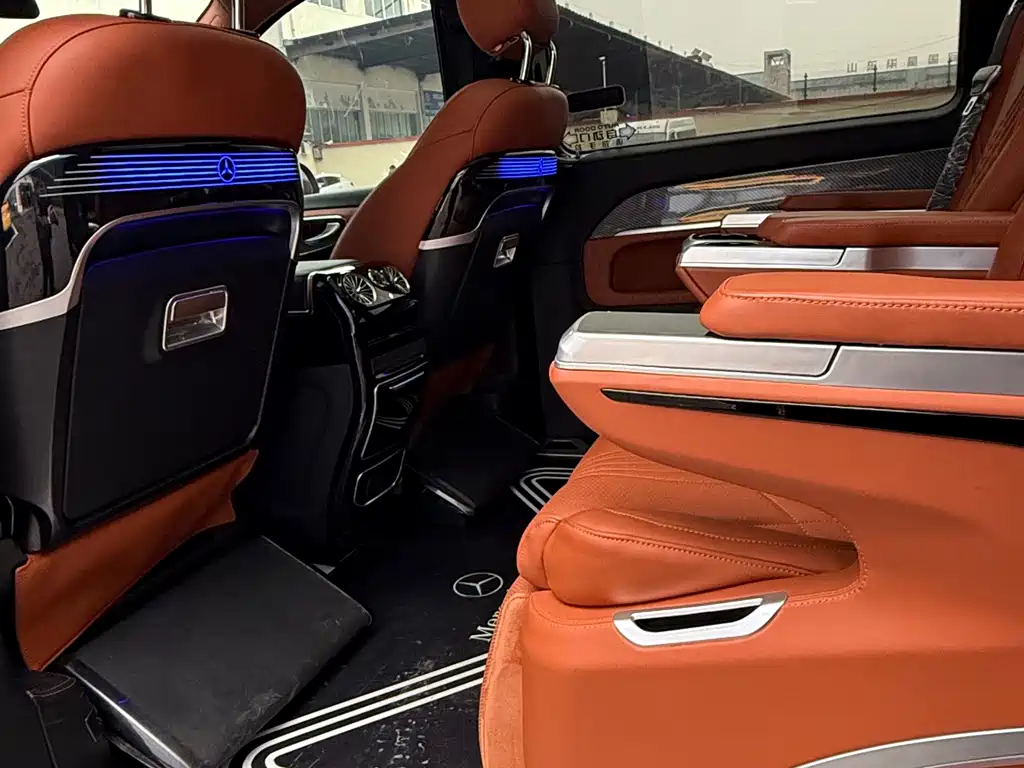 Mercedes-Benz V-Class 2020 — фото 10