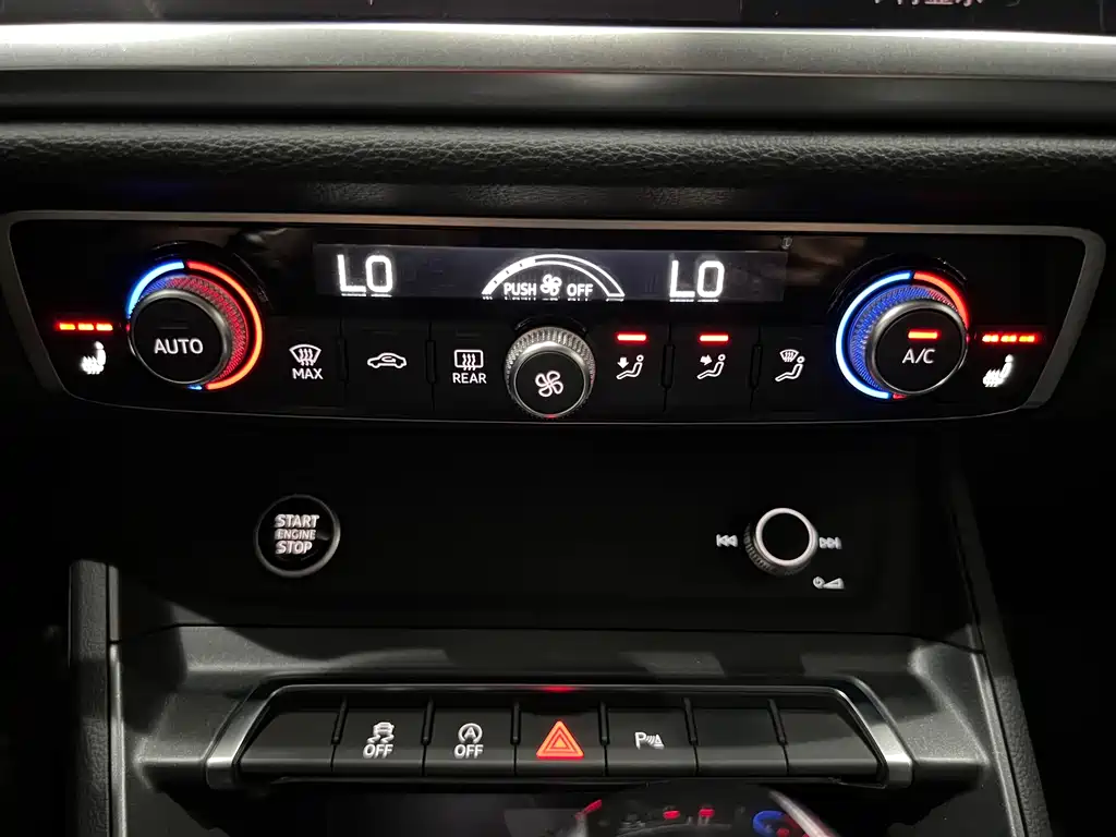 Audi Q3 Sportback 2023 — фото 40