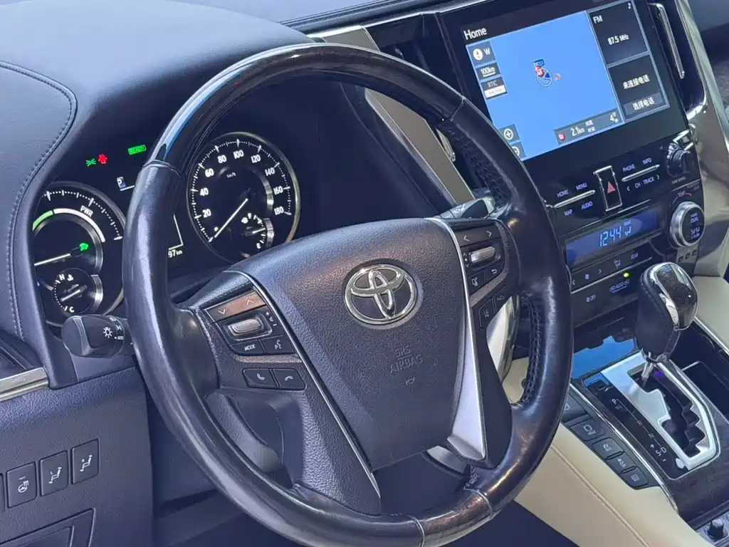 Toyota Vellfire 2021 — фото 7