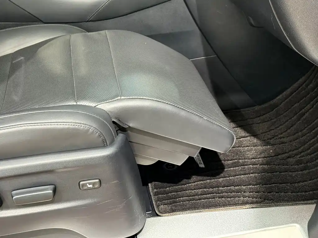 Toyota Vellfire 2020 — фото 22