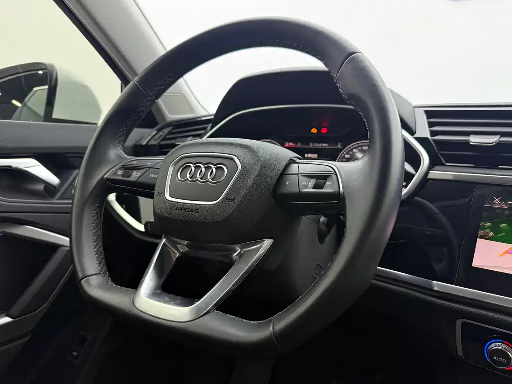 Audi Q3 2022 — фото 21