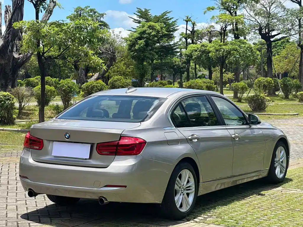 BMW 3 Series 2016 — фото 9