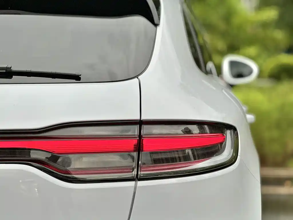 Porsche Macan 2019 — фото 26