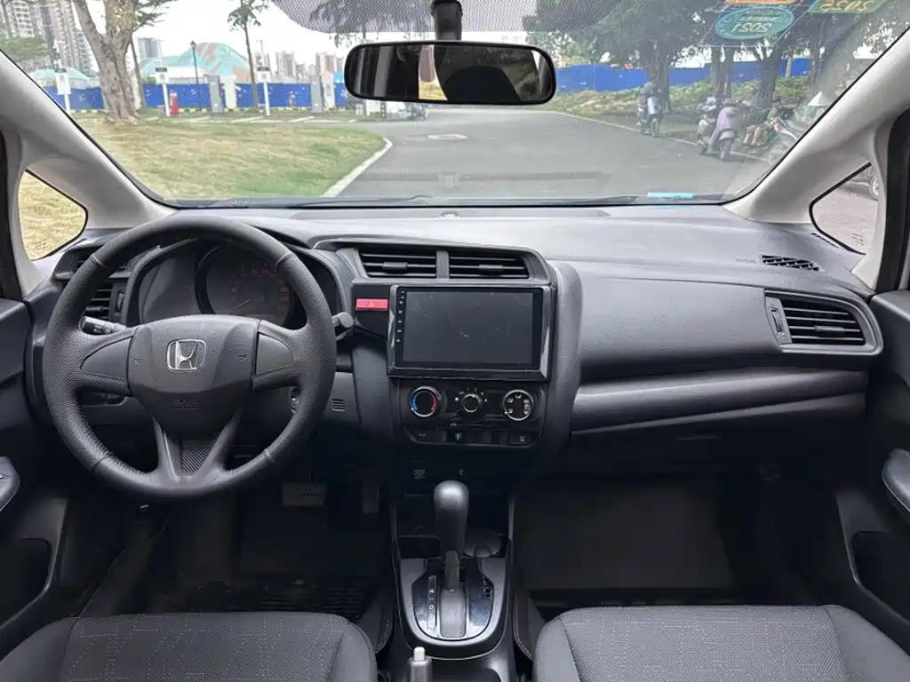 Honda Fit 2015 — фото 15