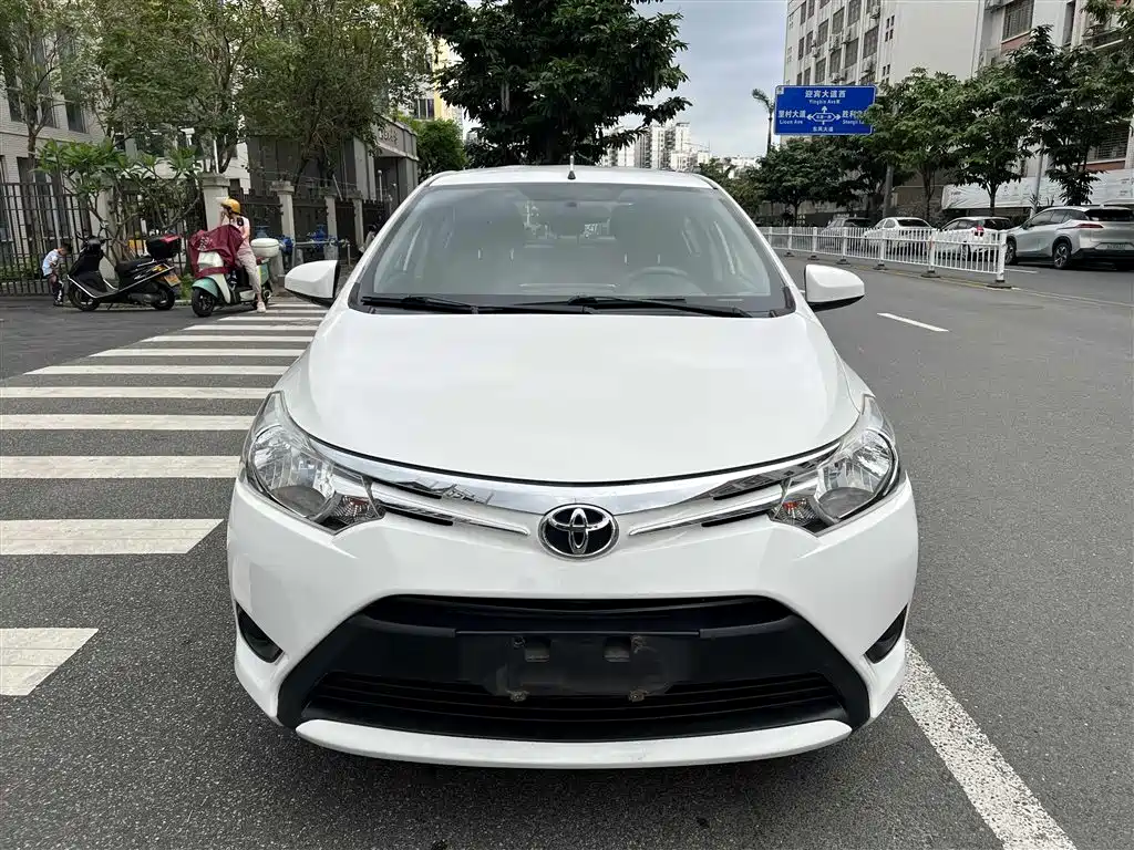 Toyota Vios 2015 — фото 14