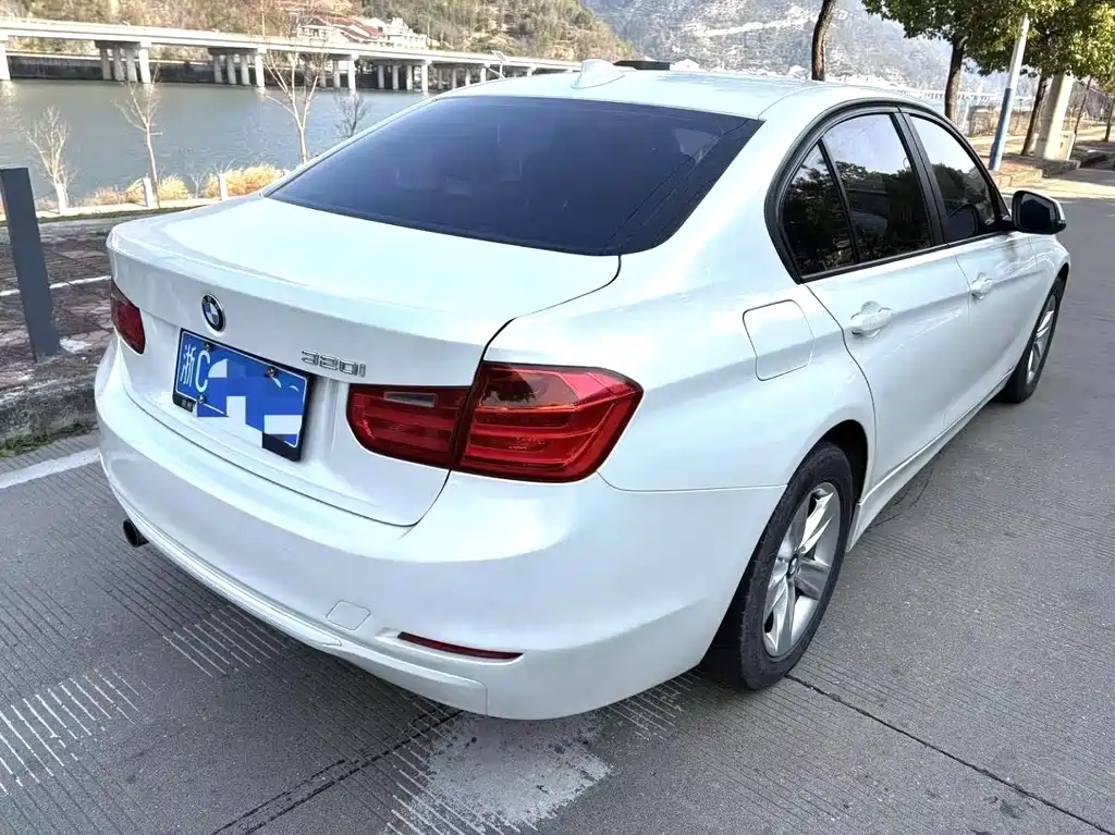 BMW 3 Series 2013 — фото 9