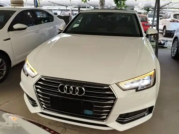 Audi A4L 2020