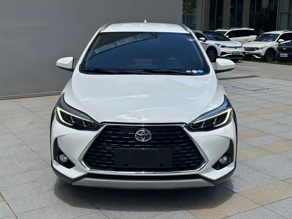Toyota Yaris L 2023