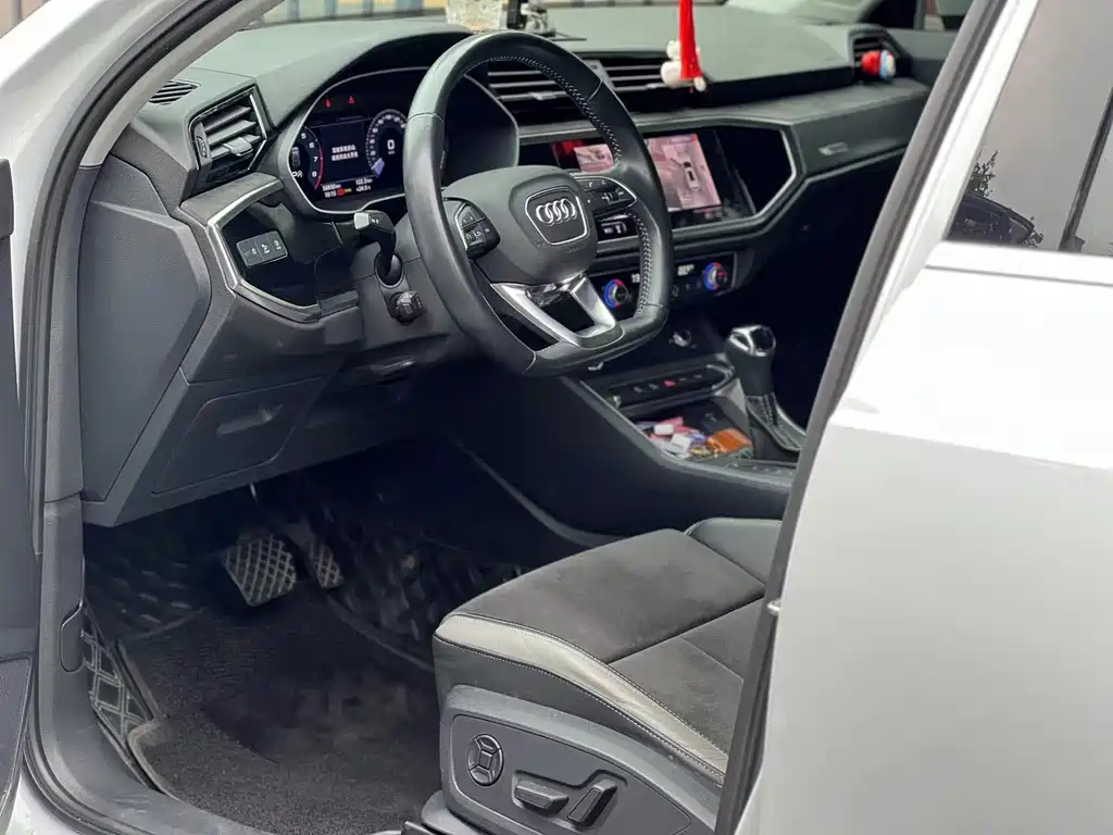 Audi Q3 2021