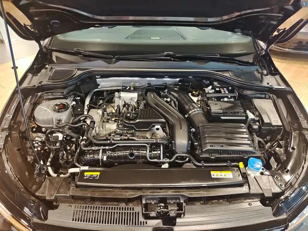 Volkswagen Golf 2025