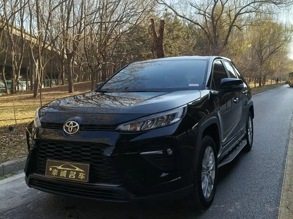 Toyota Wildlander 2022 — фото 1