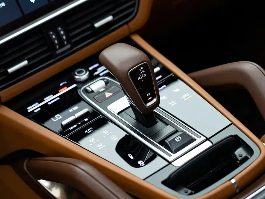 Porsche Cayenne 2019 — фото 17